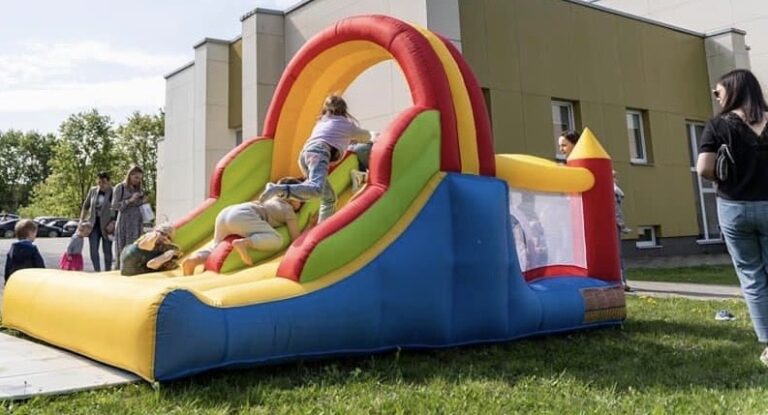 Minkšta mobili žaidimų aikštelė Mini Soft Play – nuotrauka iš šventės