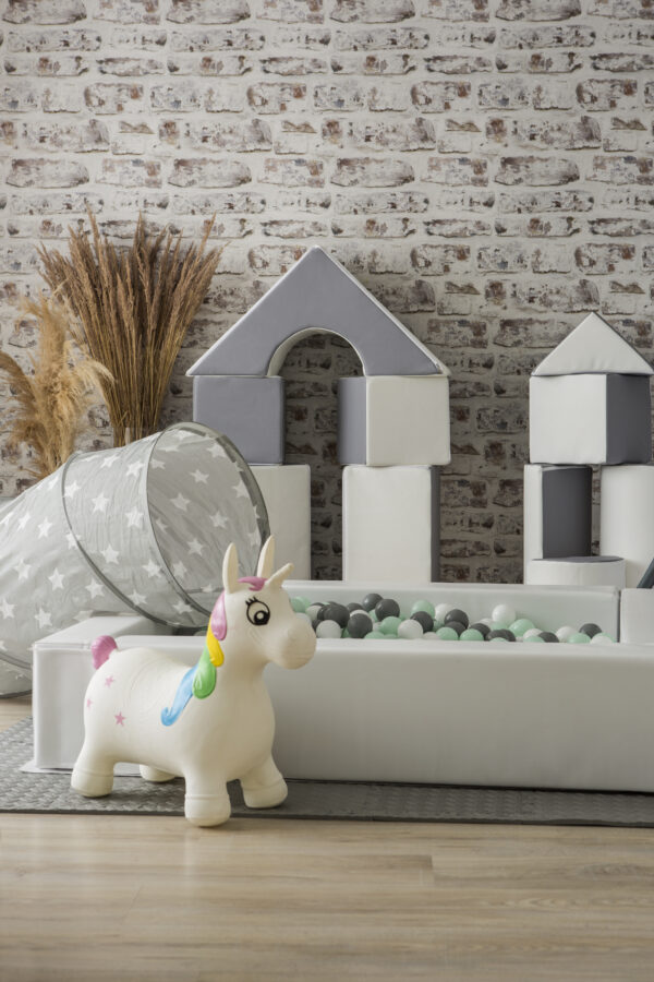 Neutralių spalvų Soft Play mobili žaidimų aikštelė