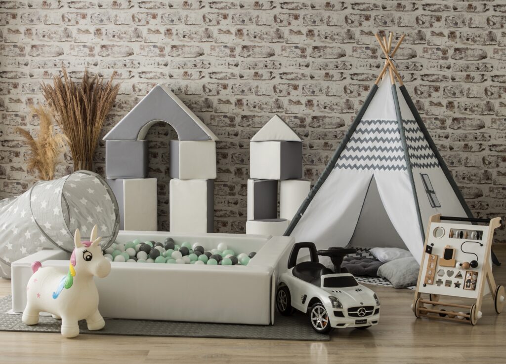 Neutralių spalvų Soft Play mobili žaidimų aikštelė – nuotrauka iš šventės