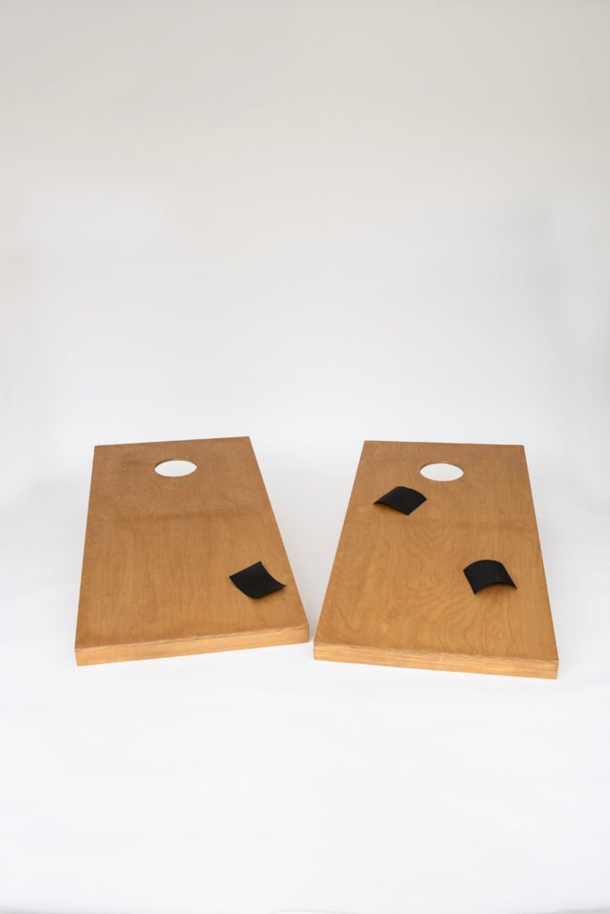 Lauko žaidimas Cornhole – nuotrauka iš šventės