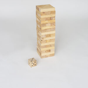 Jenga kaladėlių bokštas